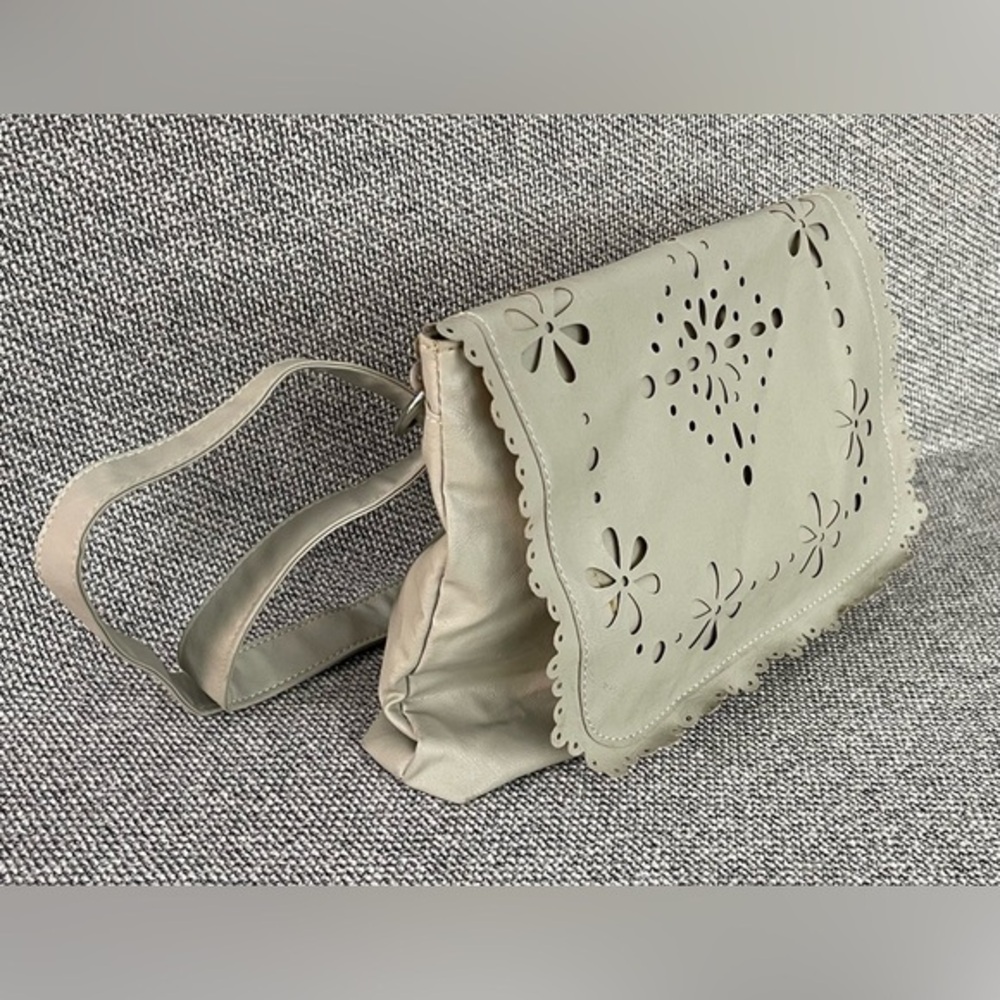 Under One Sky - Light Gray - Small Shoulder Bag